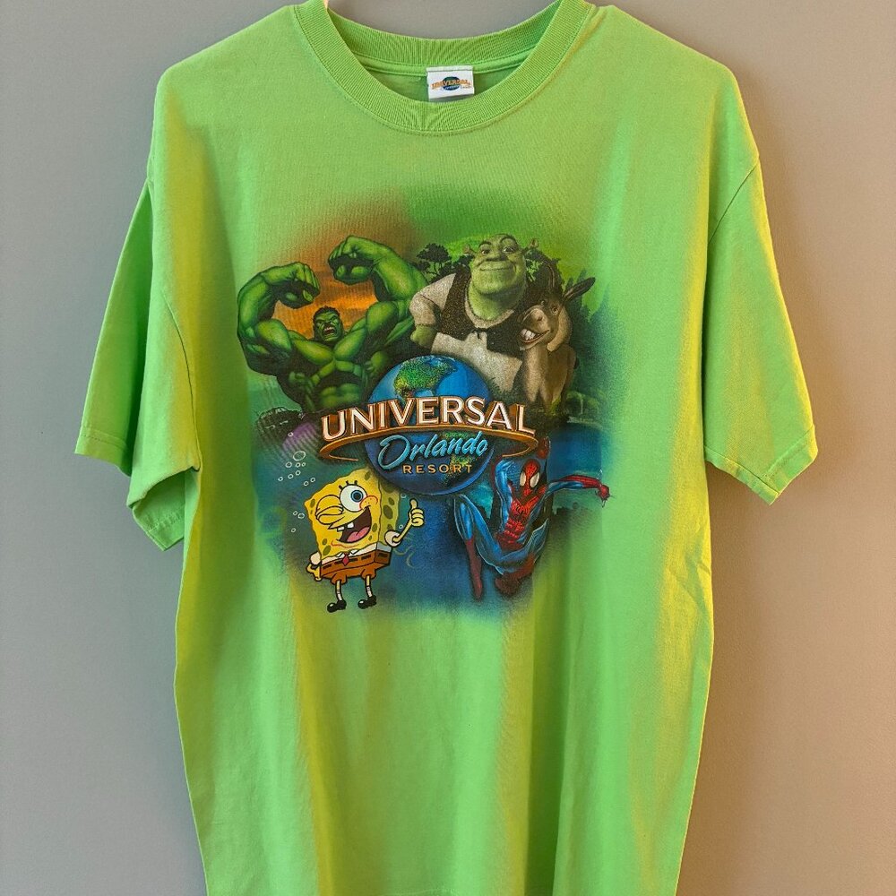 VINTAGE UNIVERSAL ORLANDO SHIRT W/ GREAT CHARACTERS